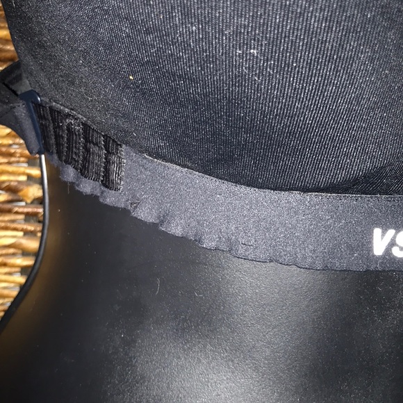 Victoria Secrets Sports Bra - Picture 5 of 11